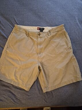 Chaps Men's Flat-Front Tan Khaki Shorts